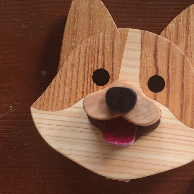 Carillon éolien en bois fabriqué à la main en forme de Shiba Inu