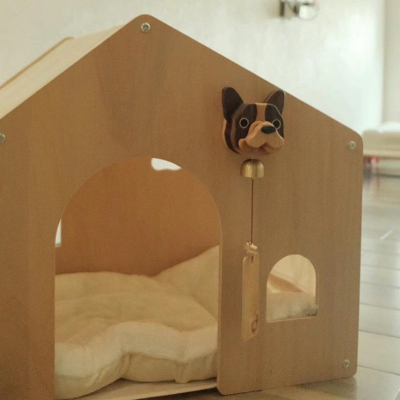 Carillon éolien en bois fabriqué à la main en forme de Shiba Inu